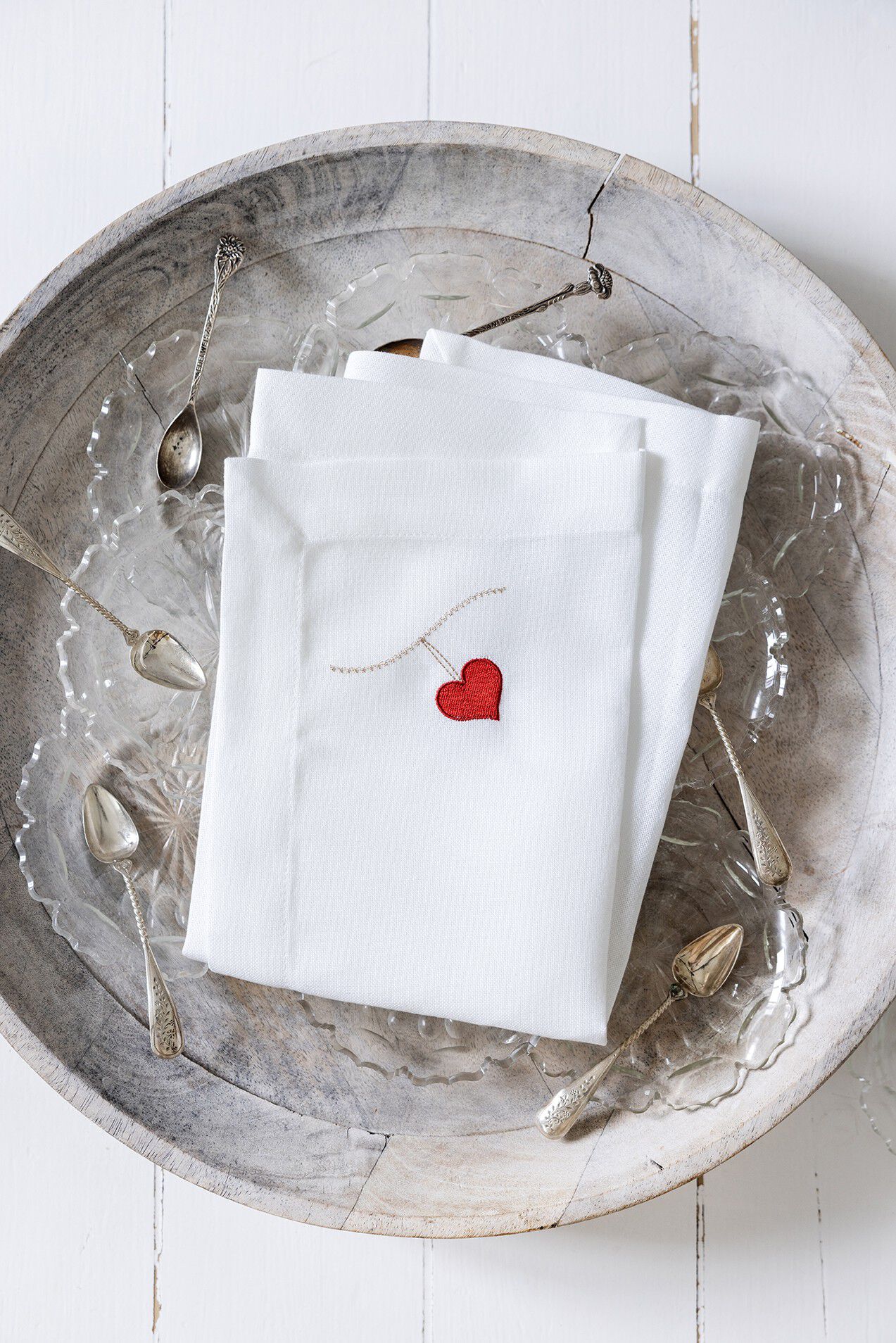 Stofserviet med Broderet Hjerte