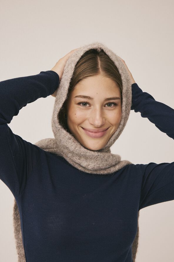 Evelyn 12 GRS tørklæde med hætte