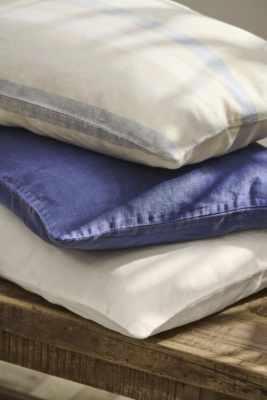 Pude natur m/hvide og lysebl&aring; striber