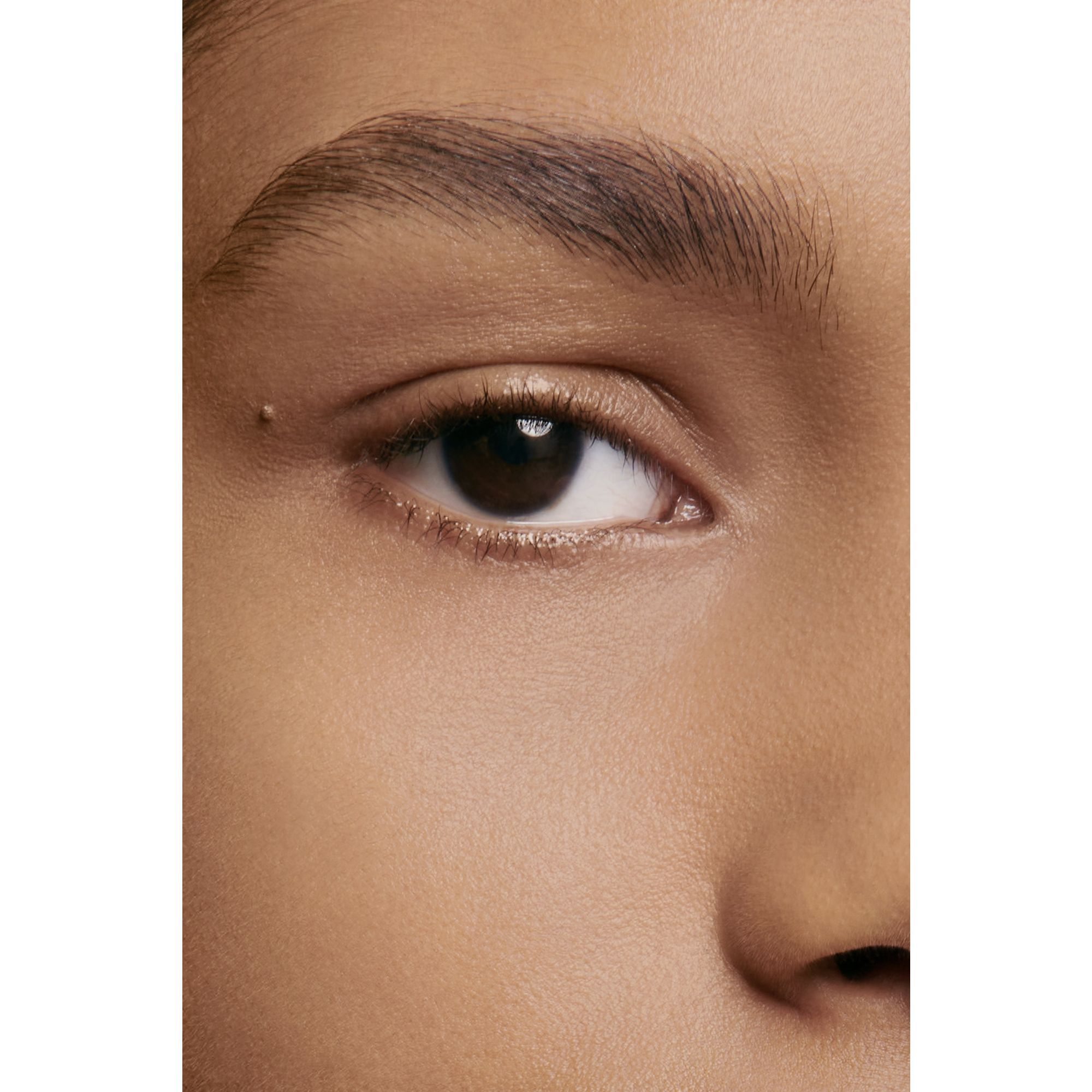 ULTRAWEAR  ALL-DAY COMFORT  FLAWLESS FINISH CONCEALER