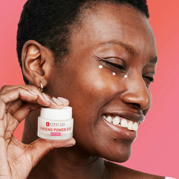 Ginseng Power Eye  Udglattende øjencreme  fine linjer og rynker