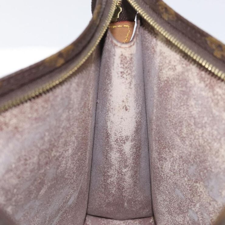 Louis Vuitton Poche Toilette