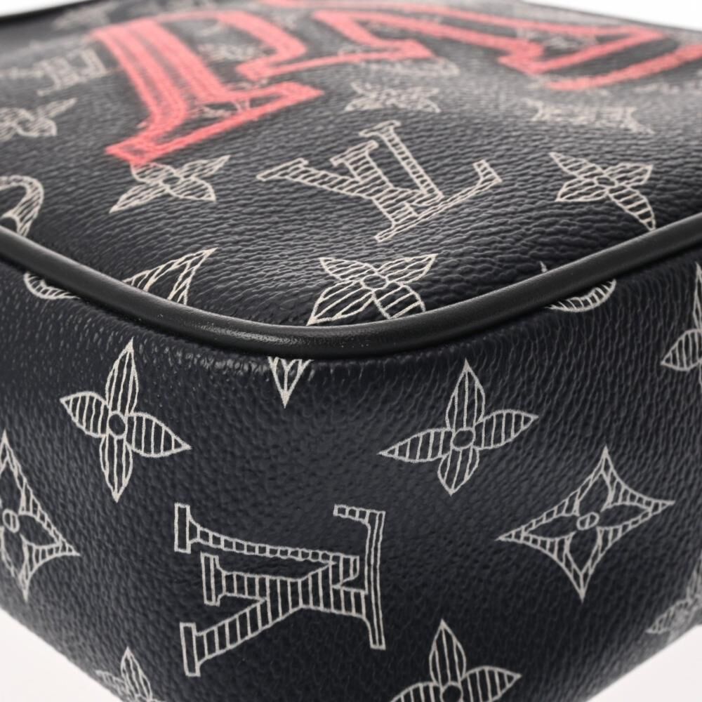 Louis Vuitton Shoulder Bags