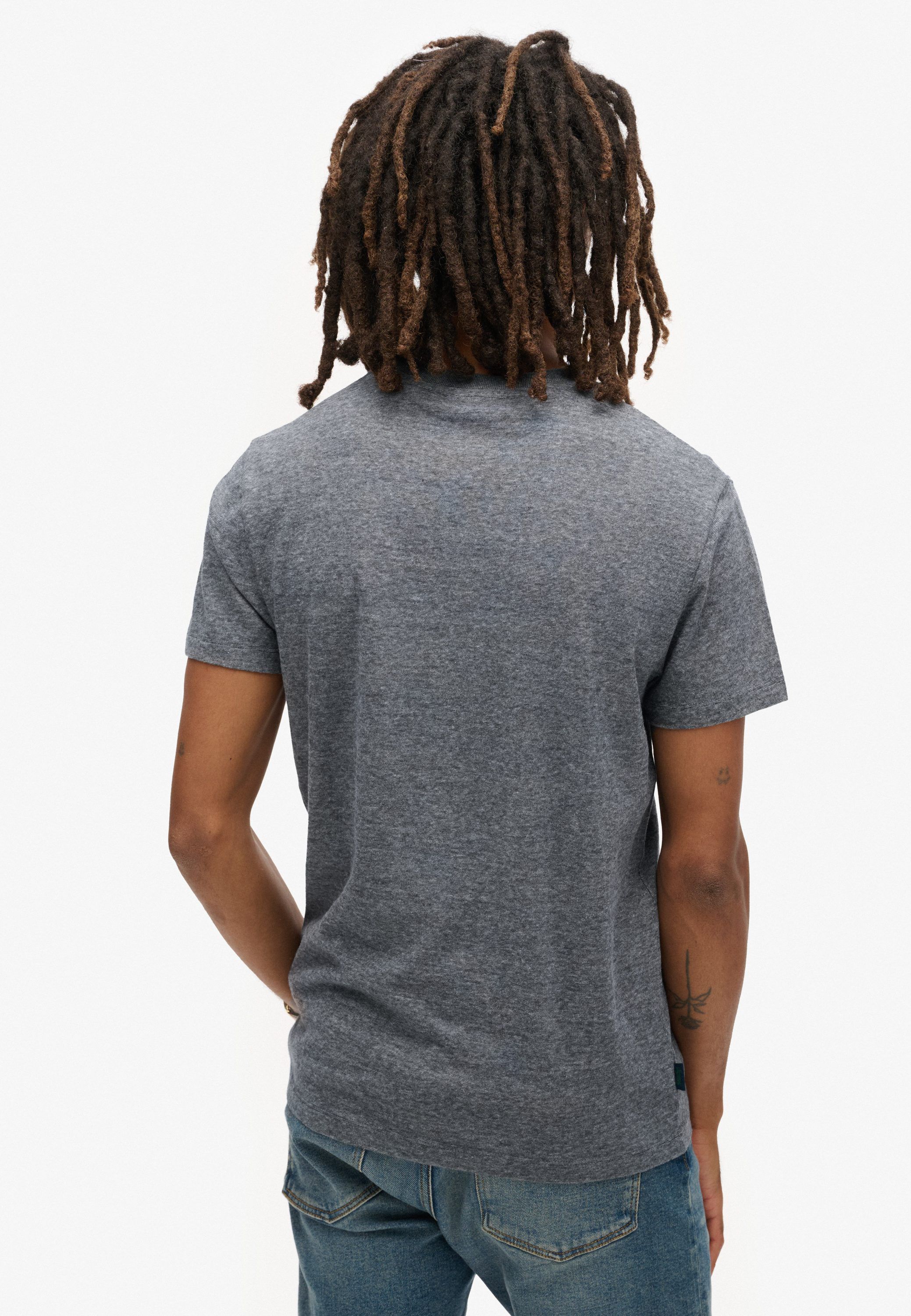 ESSENTIAL LOGO EMB TEE