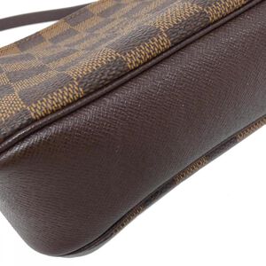 Louis Vuitton Trousse Makeup
