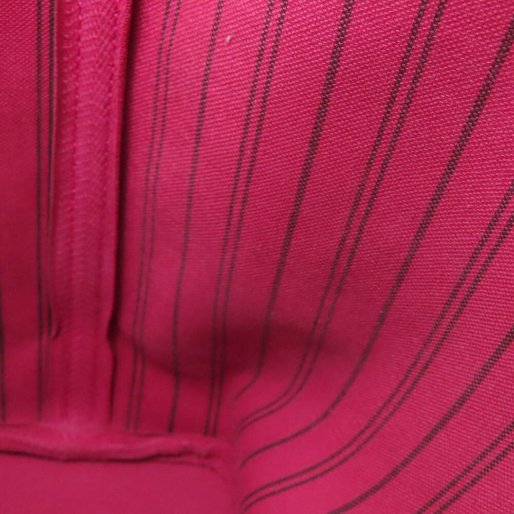 Louis Vuitton Neverfull