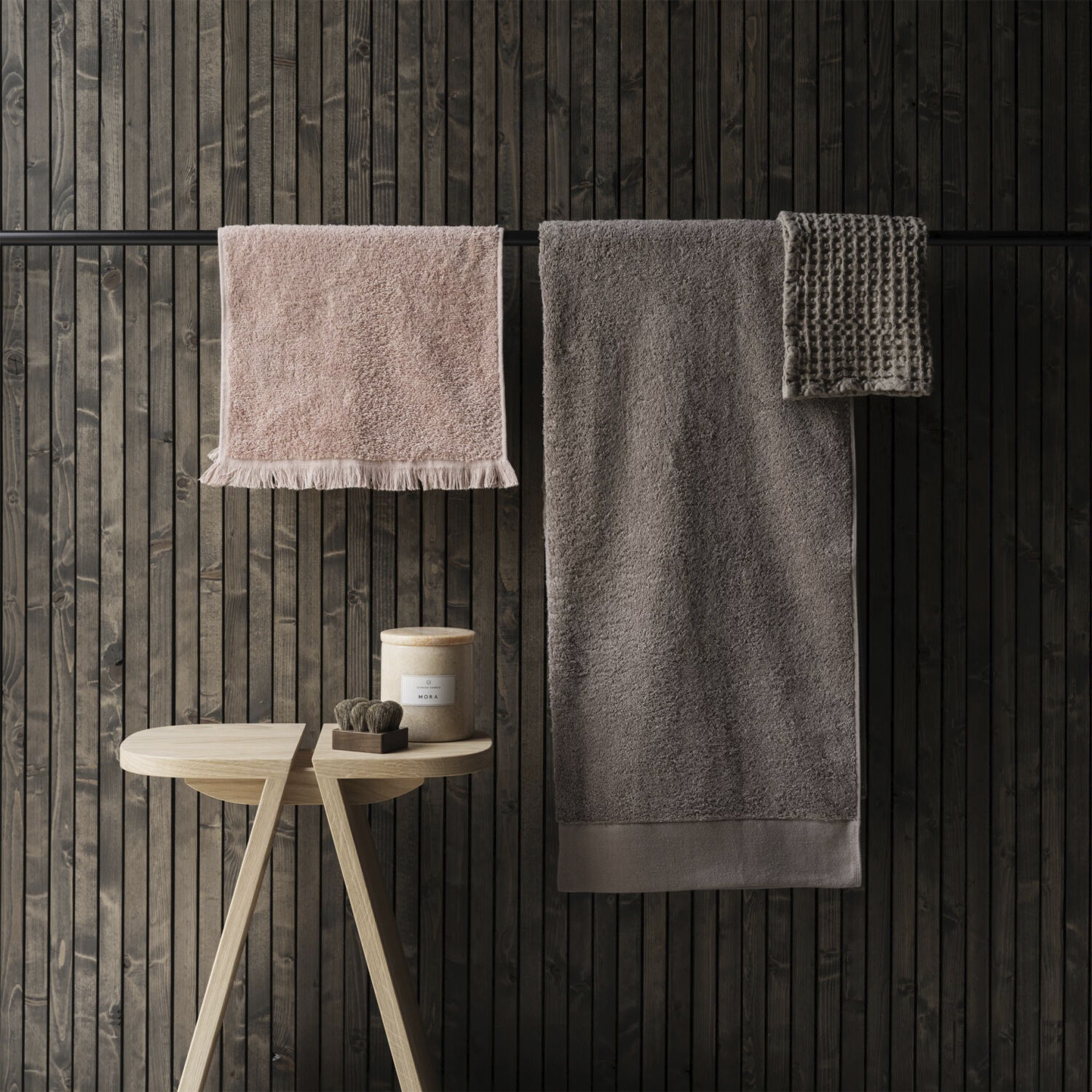 Stool -AVIO- Colour Oak