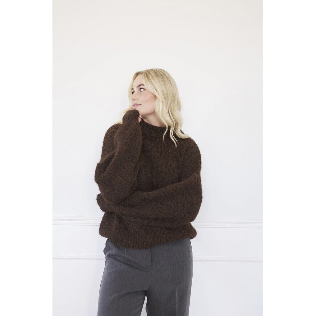 Patrisia solid knit pullover