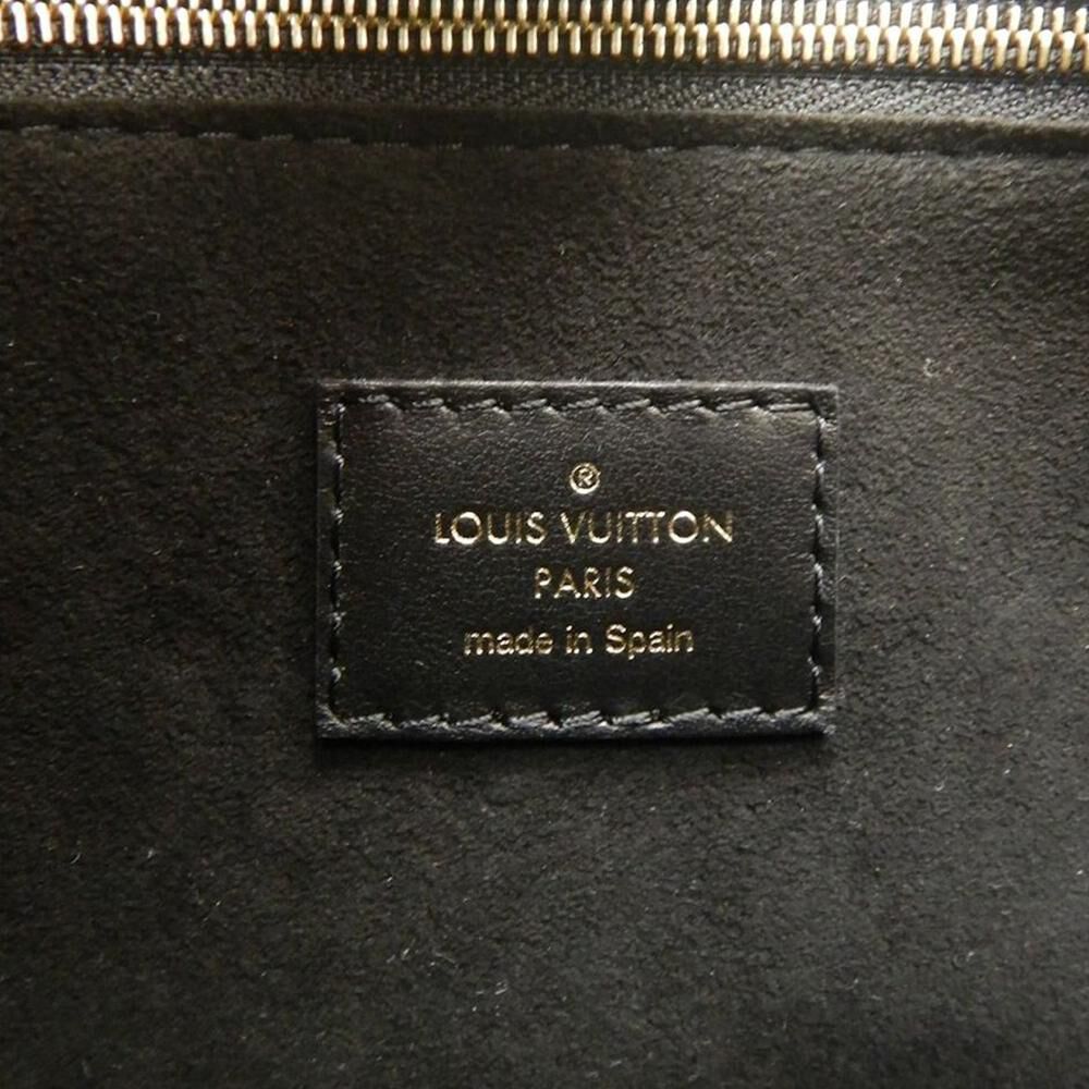 Louis Vuitton On My Side