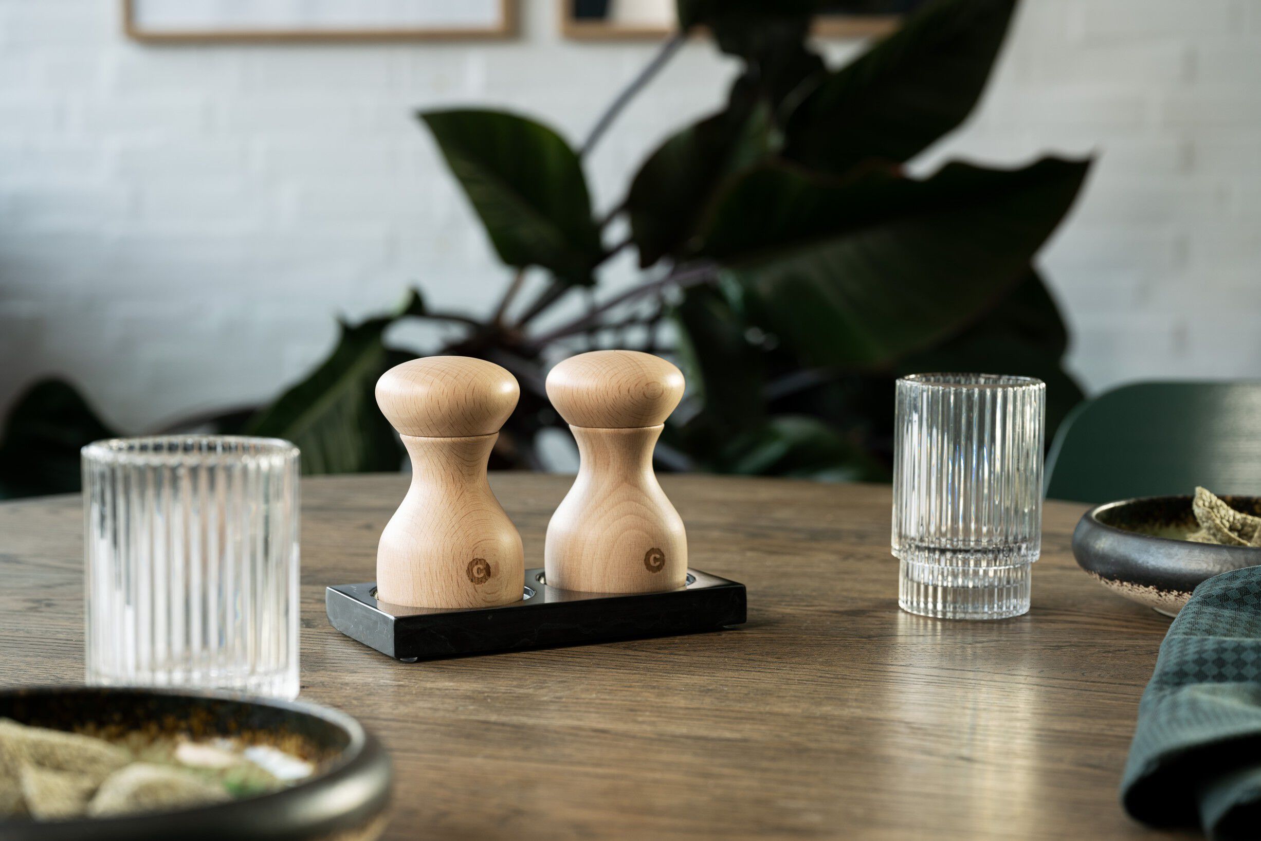 Tabletopper 2, black marble