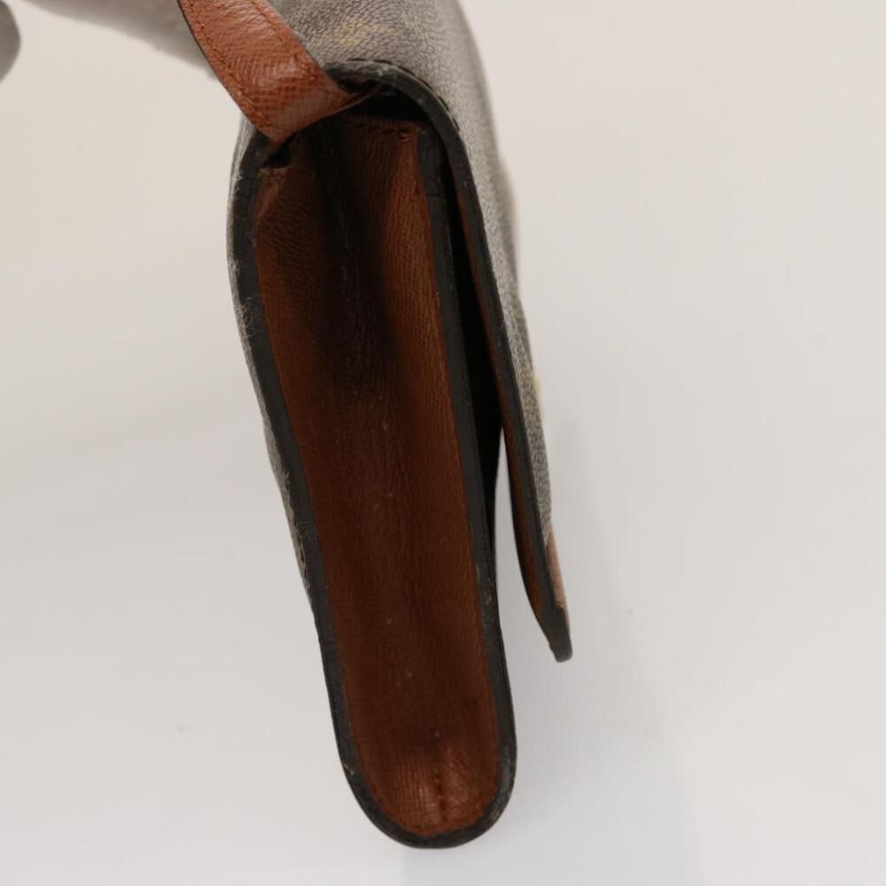 Louis Vuitton Shoulder Bags