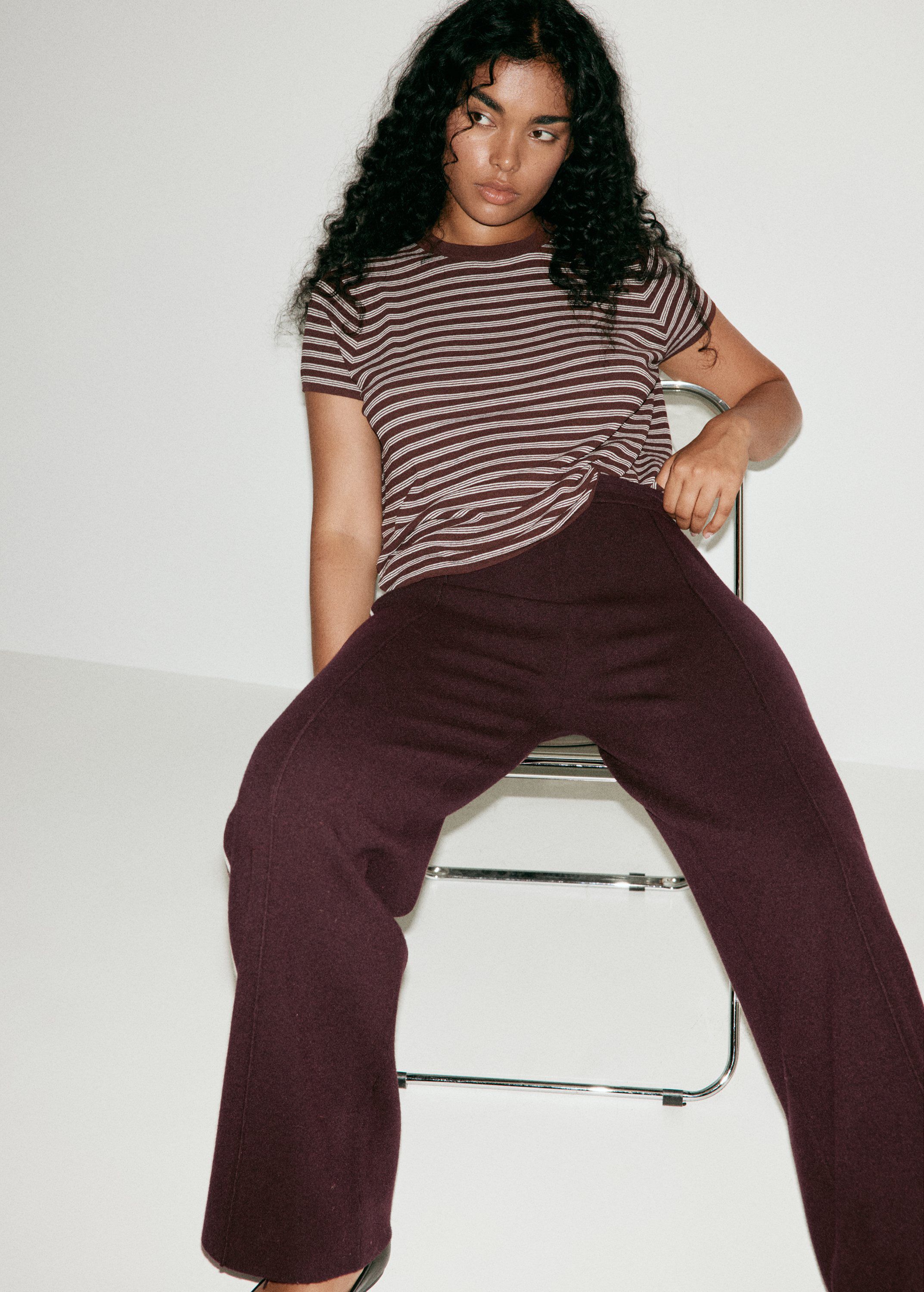 Knitted trousers with contrasting s