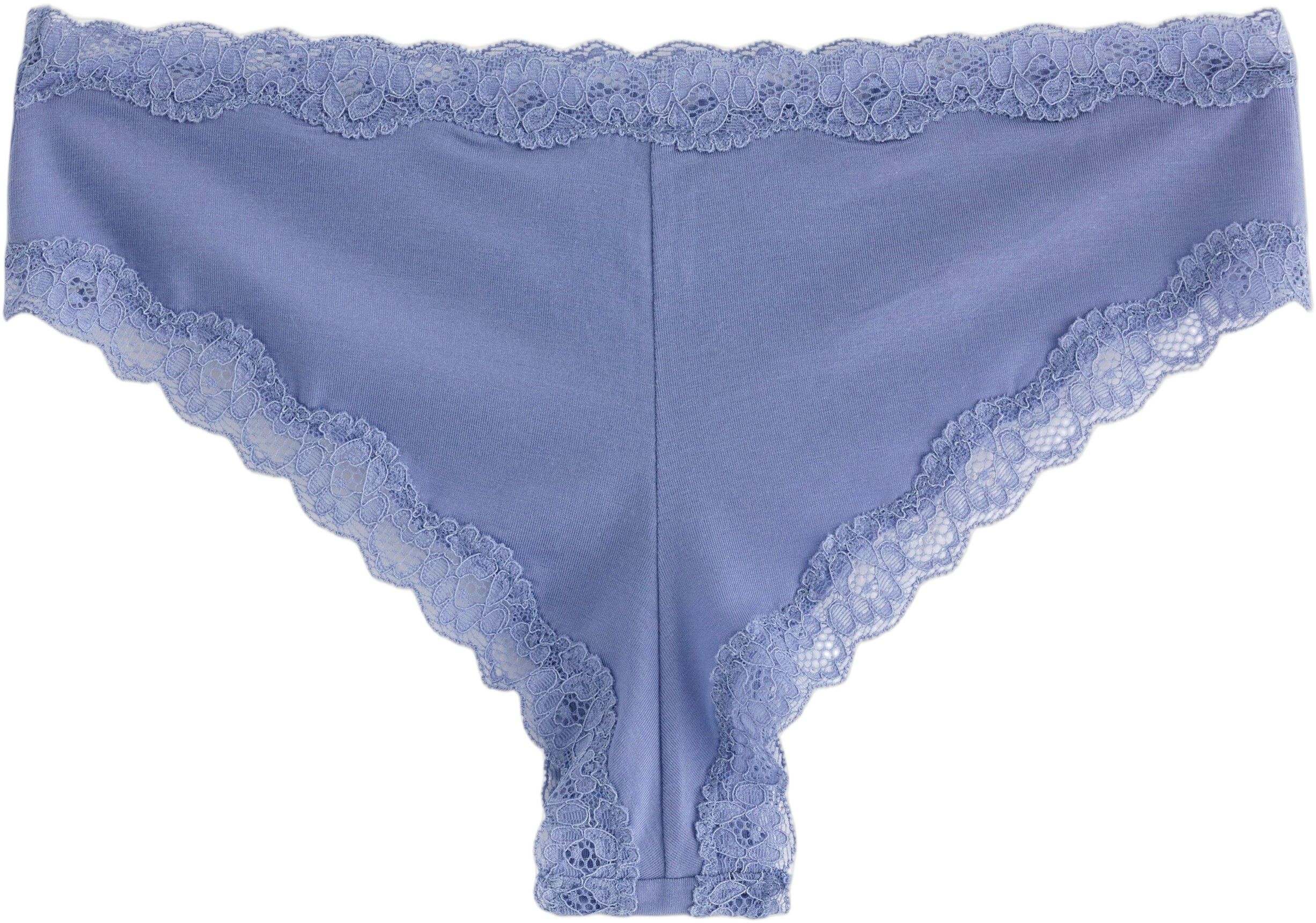 Brazilian cut briefs with low waist