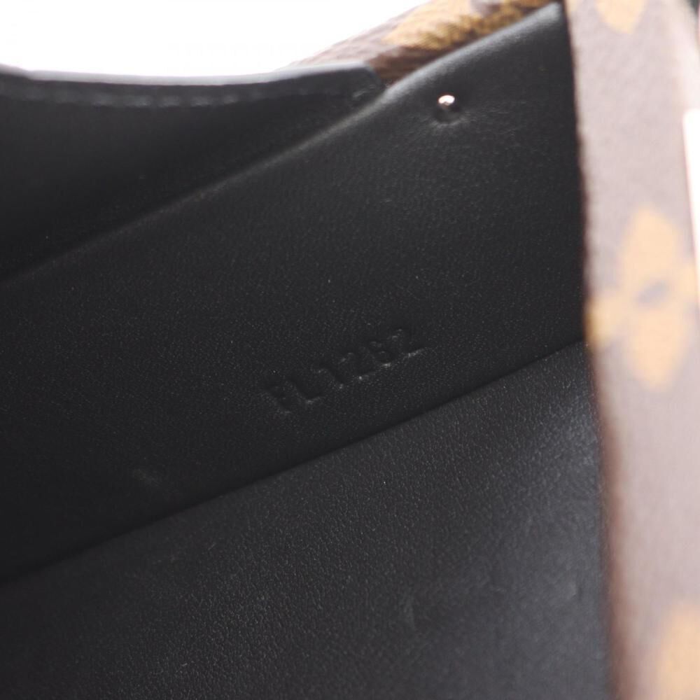 Louis Vuitton Shoulder Bags