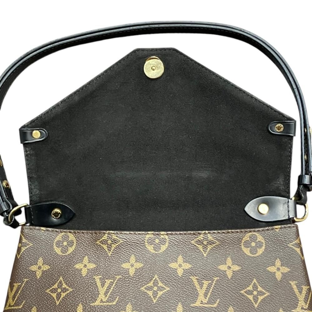 Louis Vuitton Saint Michel