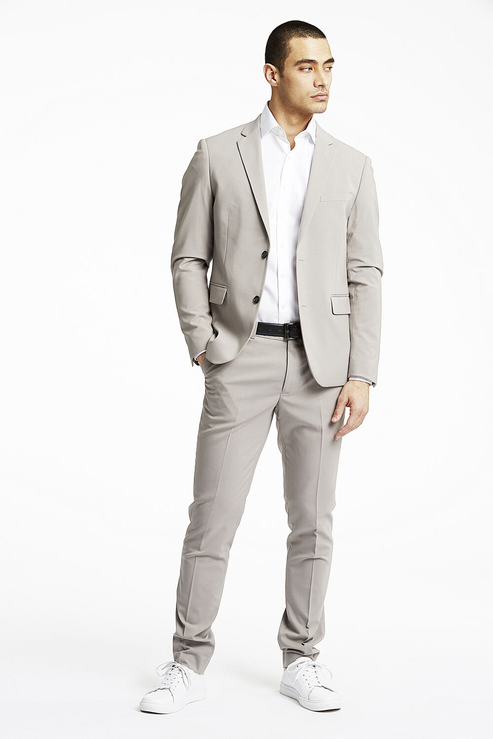 Suit med let stretch