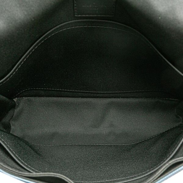 Louis Vuitton District