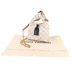 Louis Vuitton Shoulder Bags
