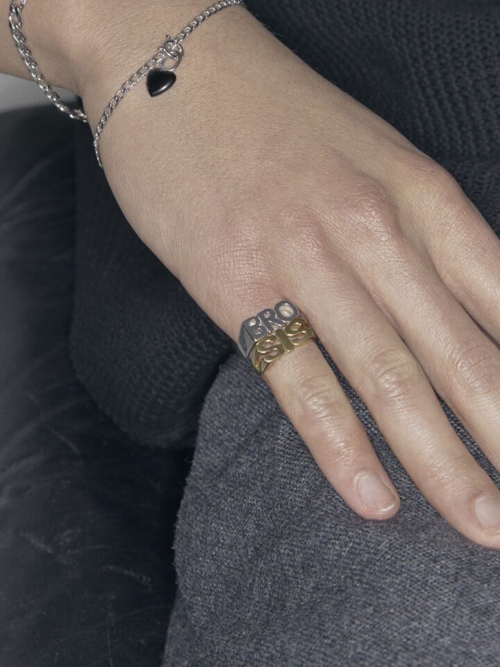 Sis Ring