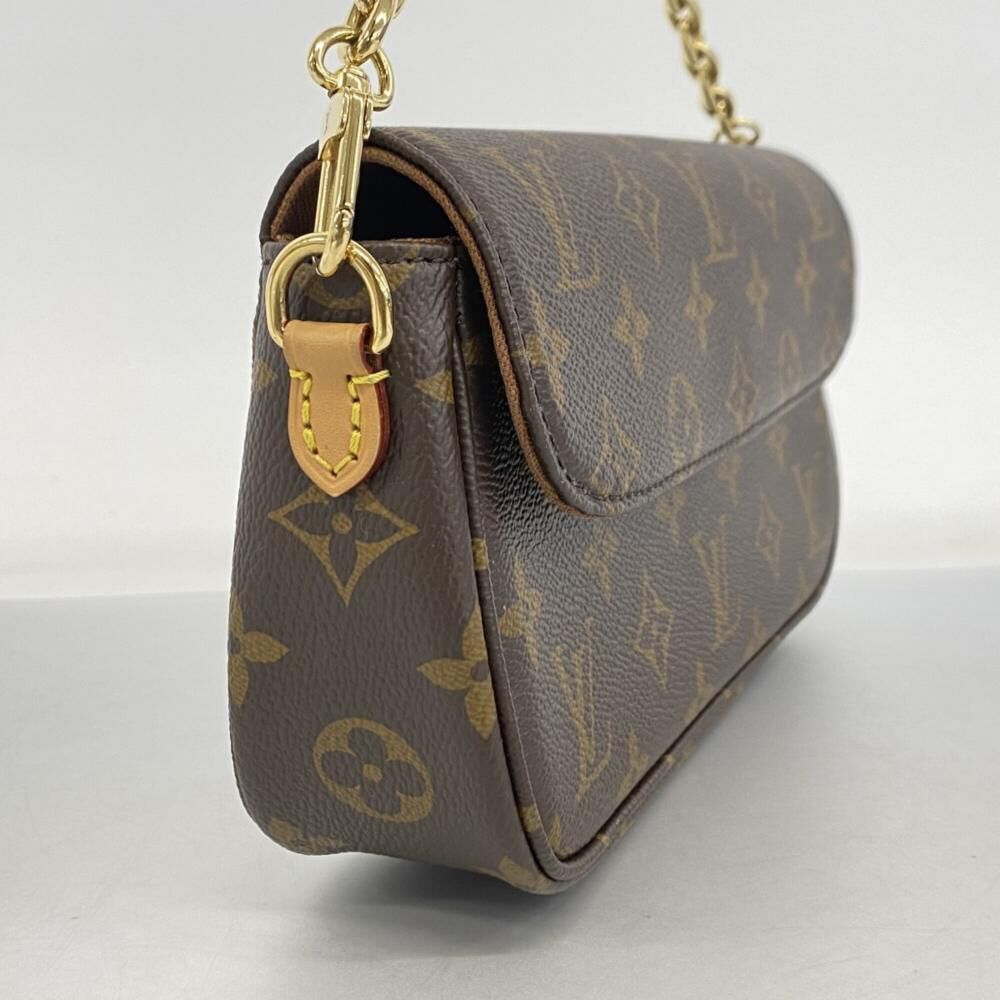 Louis Vuitton Clutch