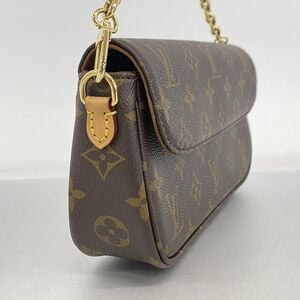 Louis Vuitton Clutch