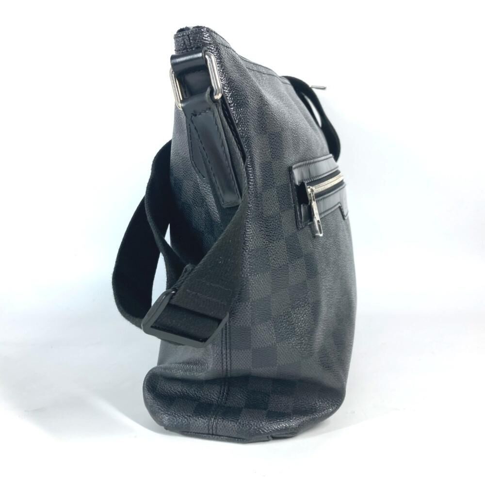 Louis Vuitton Messenger