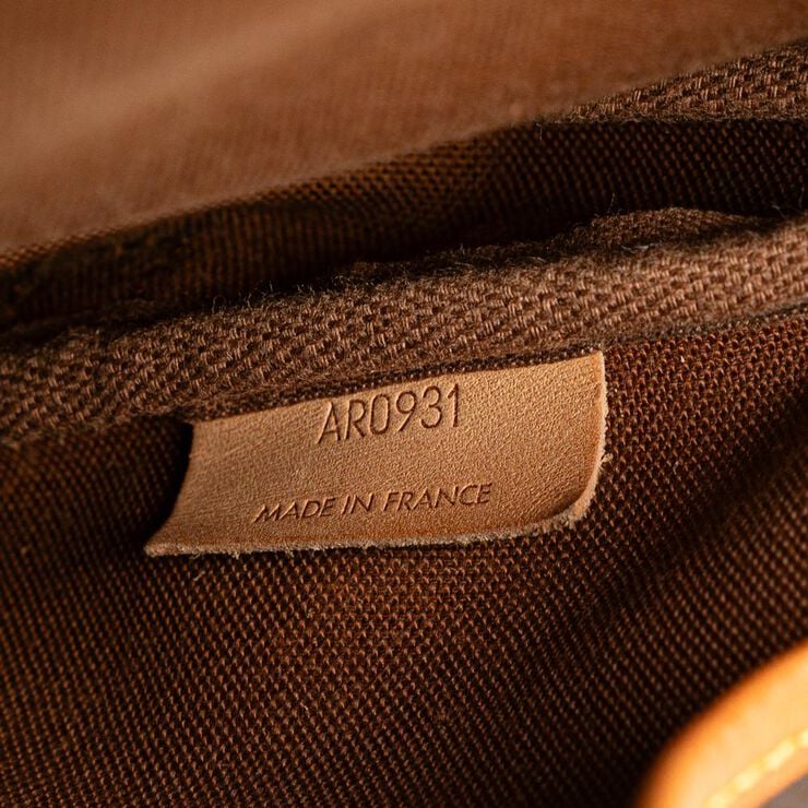 Louis Vuitton Saumur