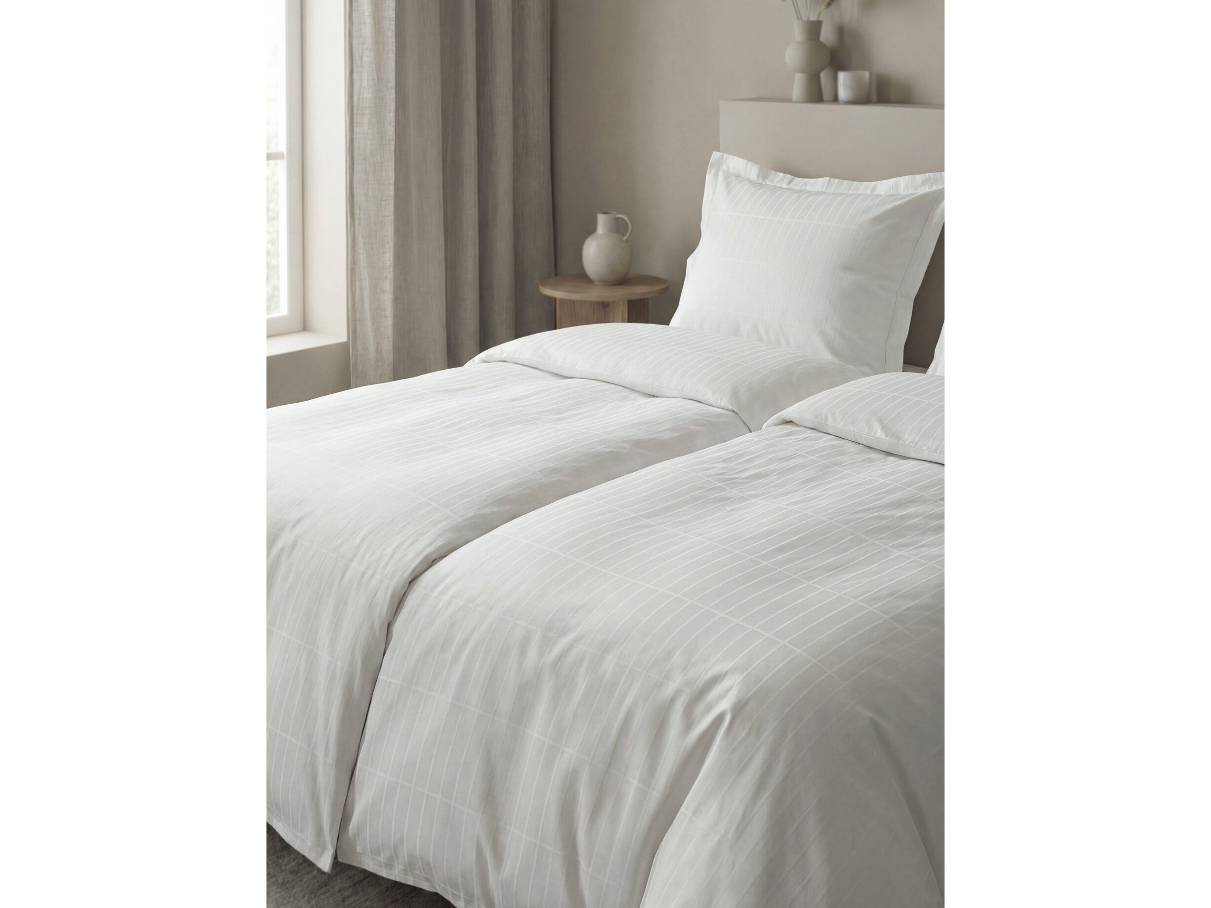 Senget&oslash;j 140x200 Essence  Suite One Optisk hvid