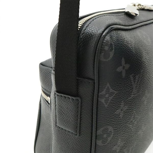 Louis Vuitton Messenger