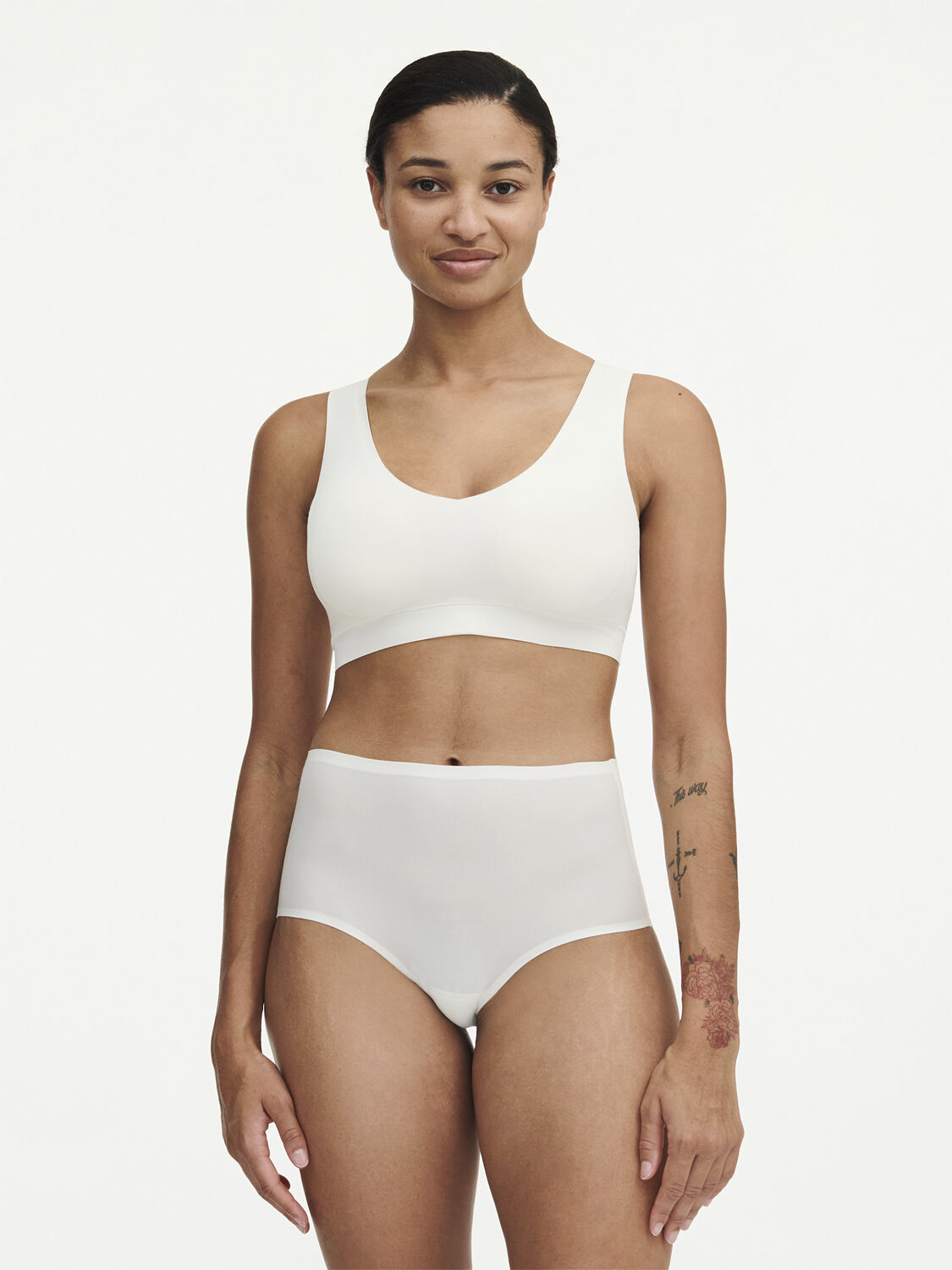 UW BRA WF PADDED V NECK