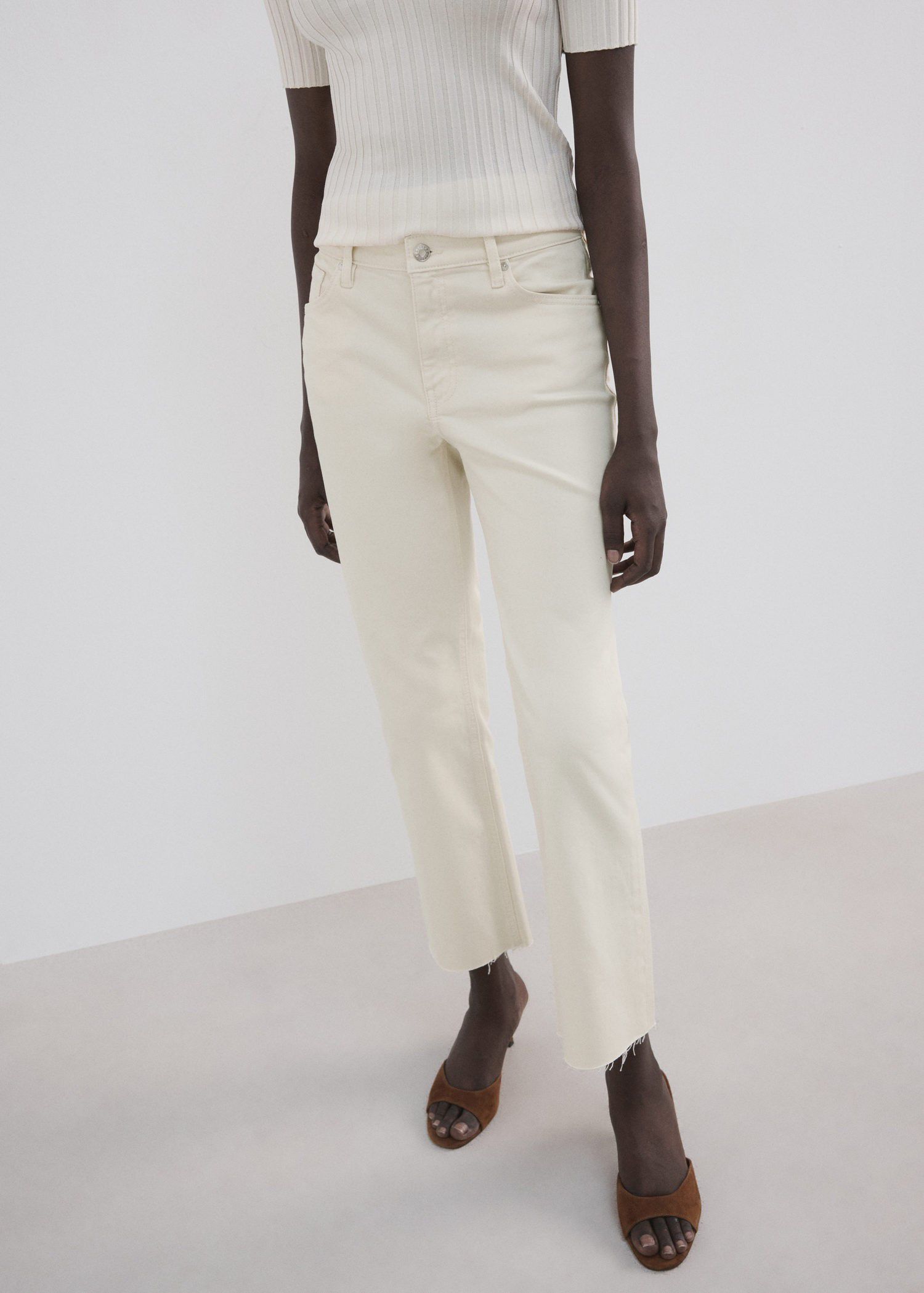 Mid-rise flared jeans