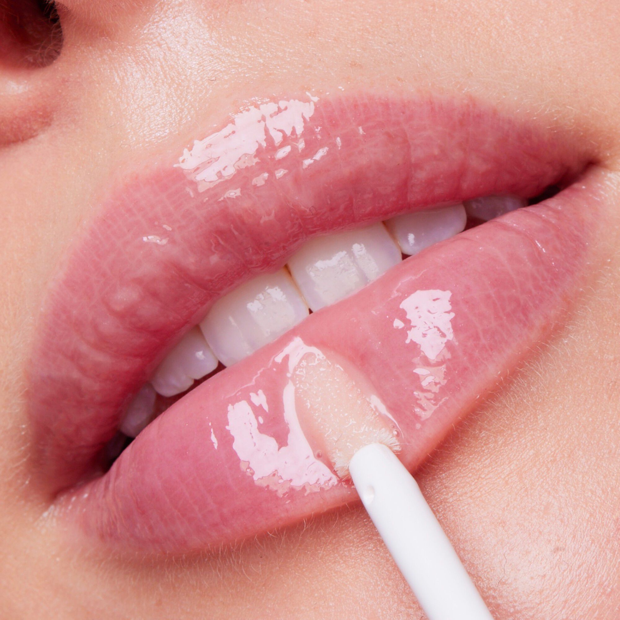 VERY ROSE LIP PLUMPING SERUM 8 ML