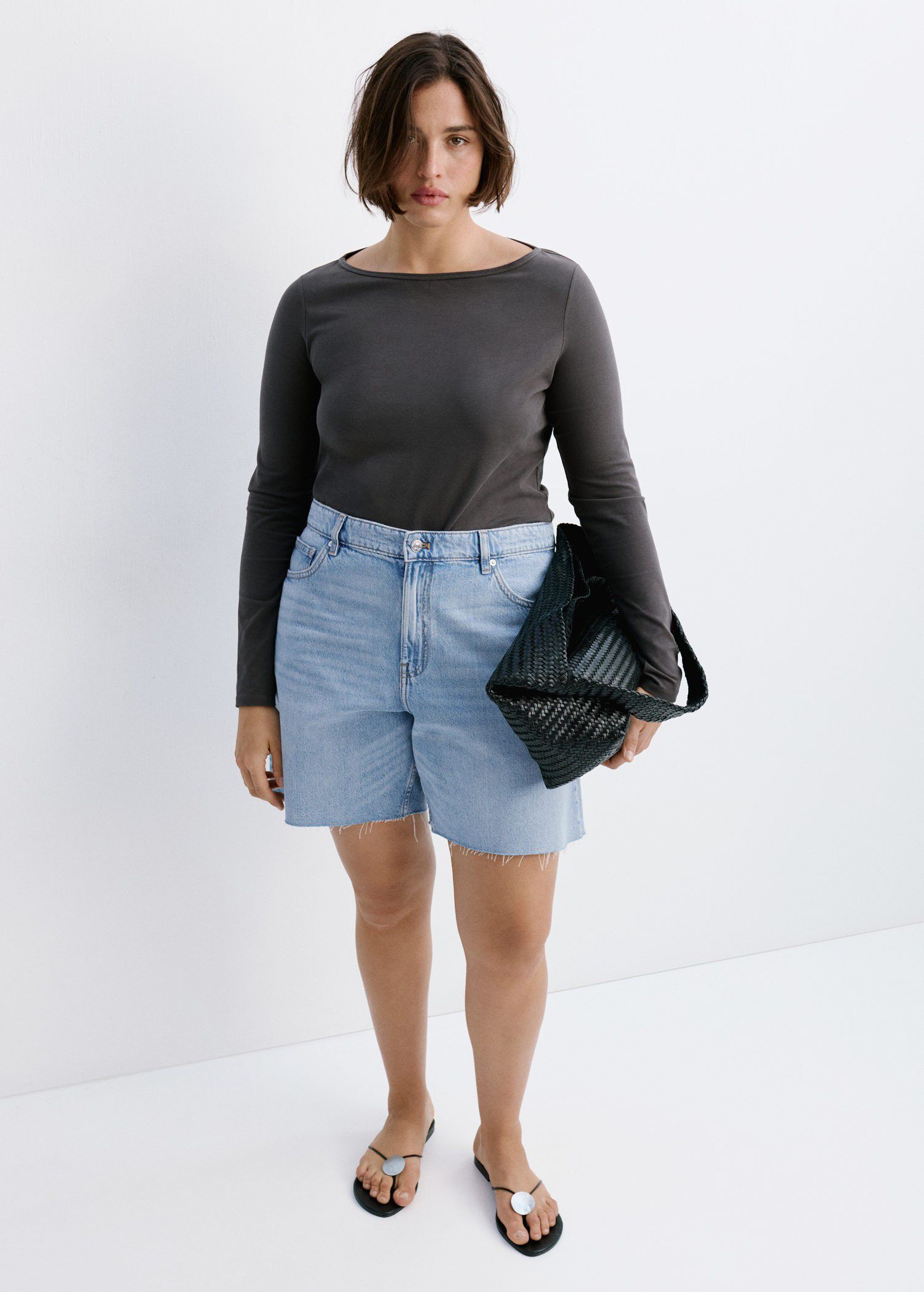 Straight low-rise denim Bermuda sho