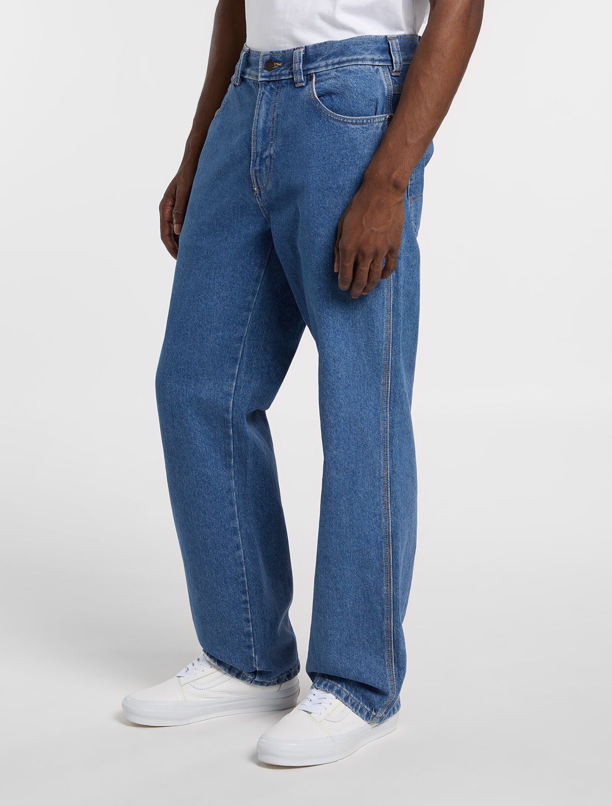 954 RELAXED STRAIGHT WORK JEANS CLA