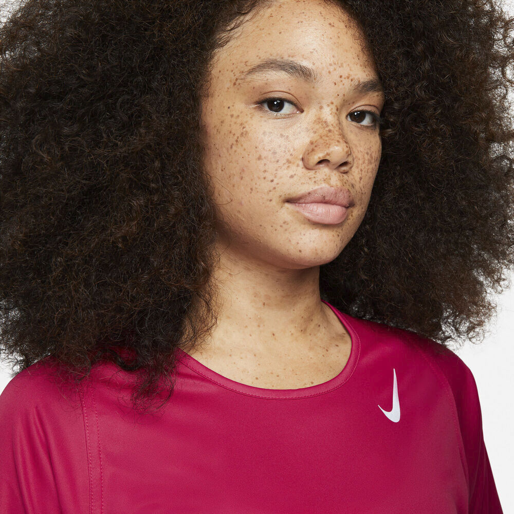 Dri Fit Race Lobe T Shirt