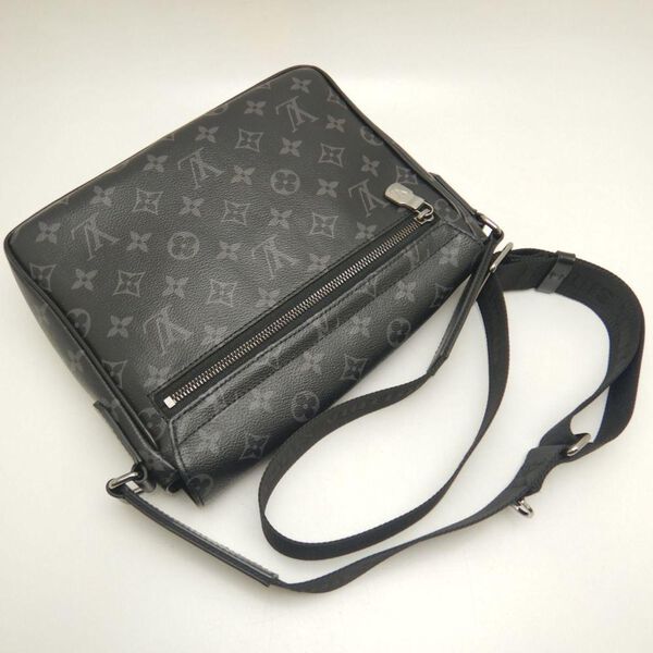 Louis Vuitton District