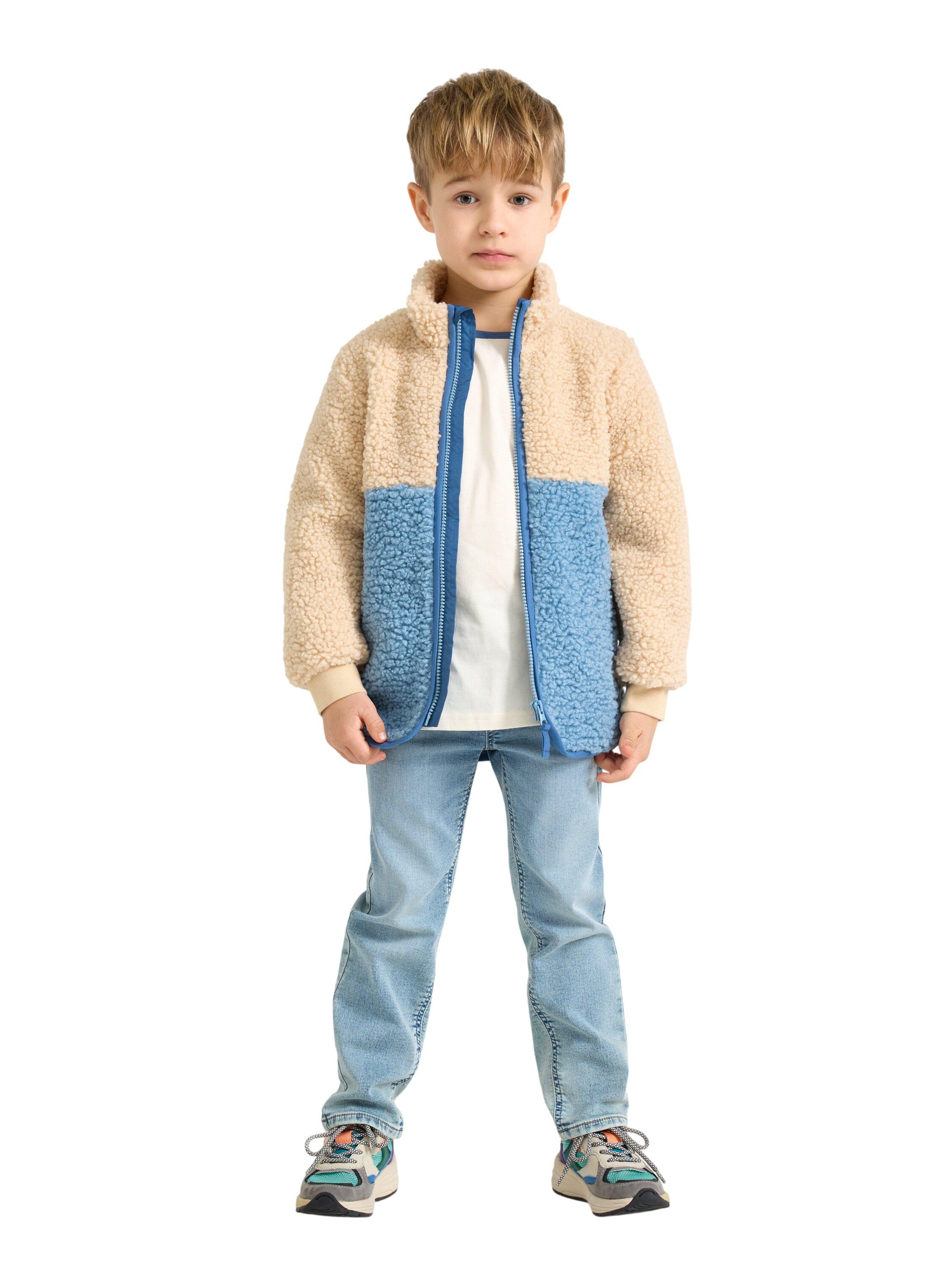 En varm och mysig pilejacka med sid