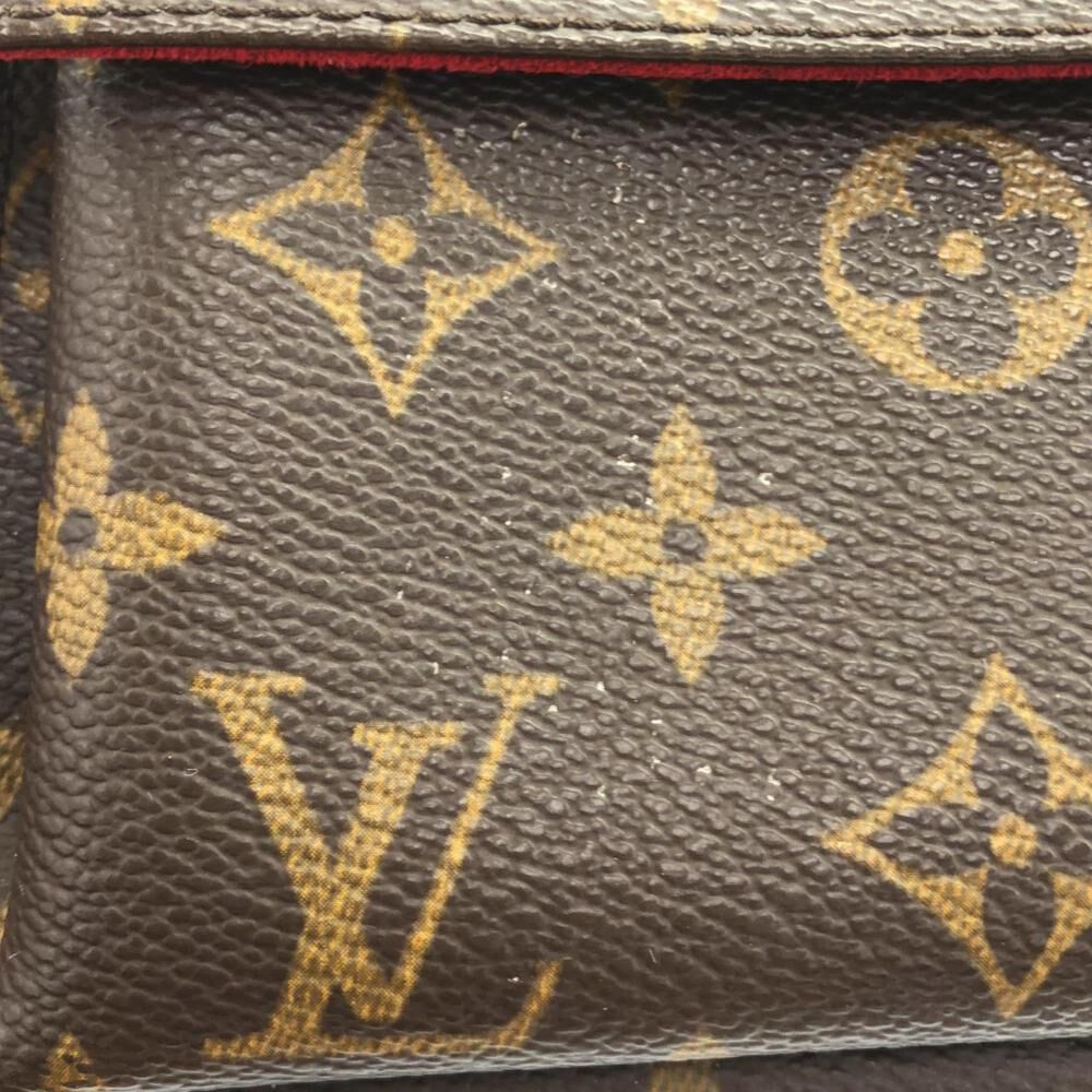 Louis Vuitton Shoulder Bags