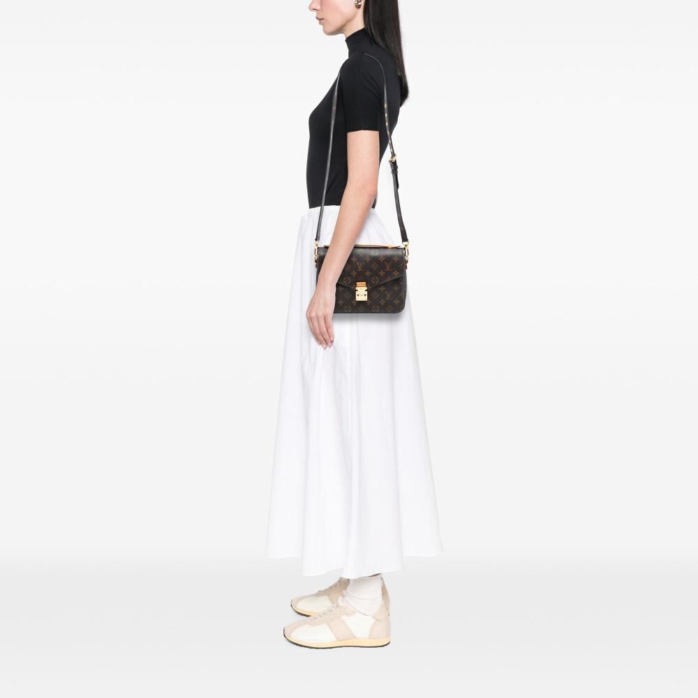 Louis Vuitton Shoulder Bags