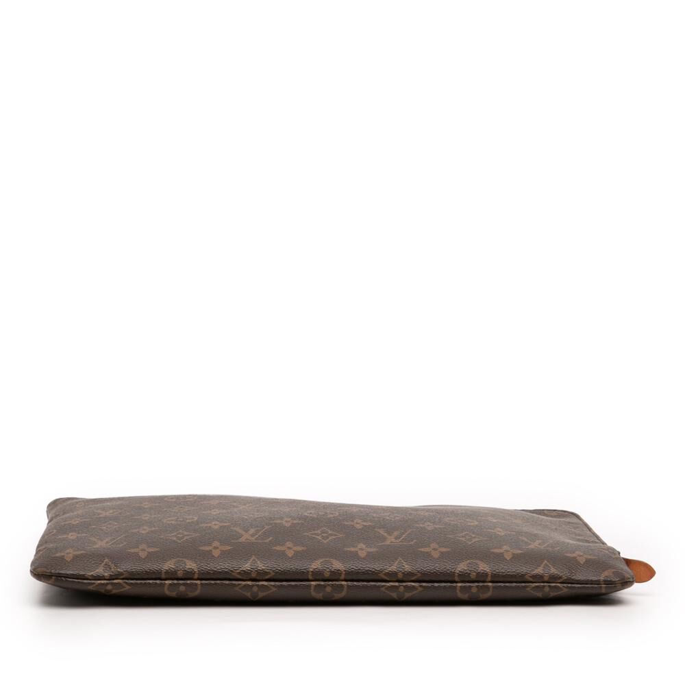 Louis Vuitton Clutch