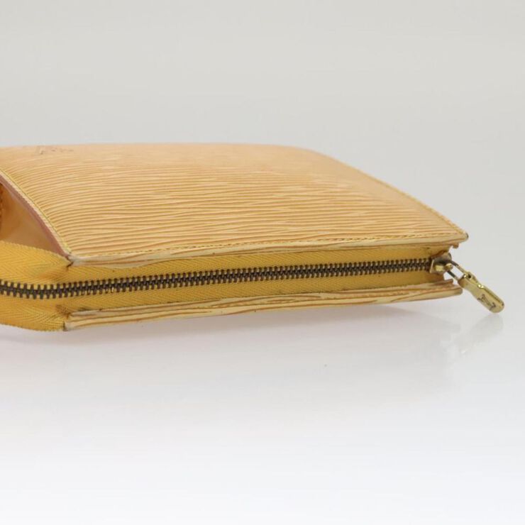 Louis Vuitton Poche Toilette