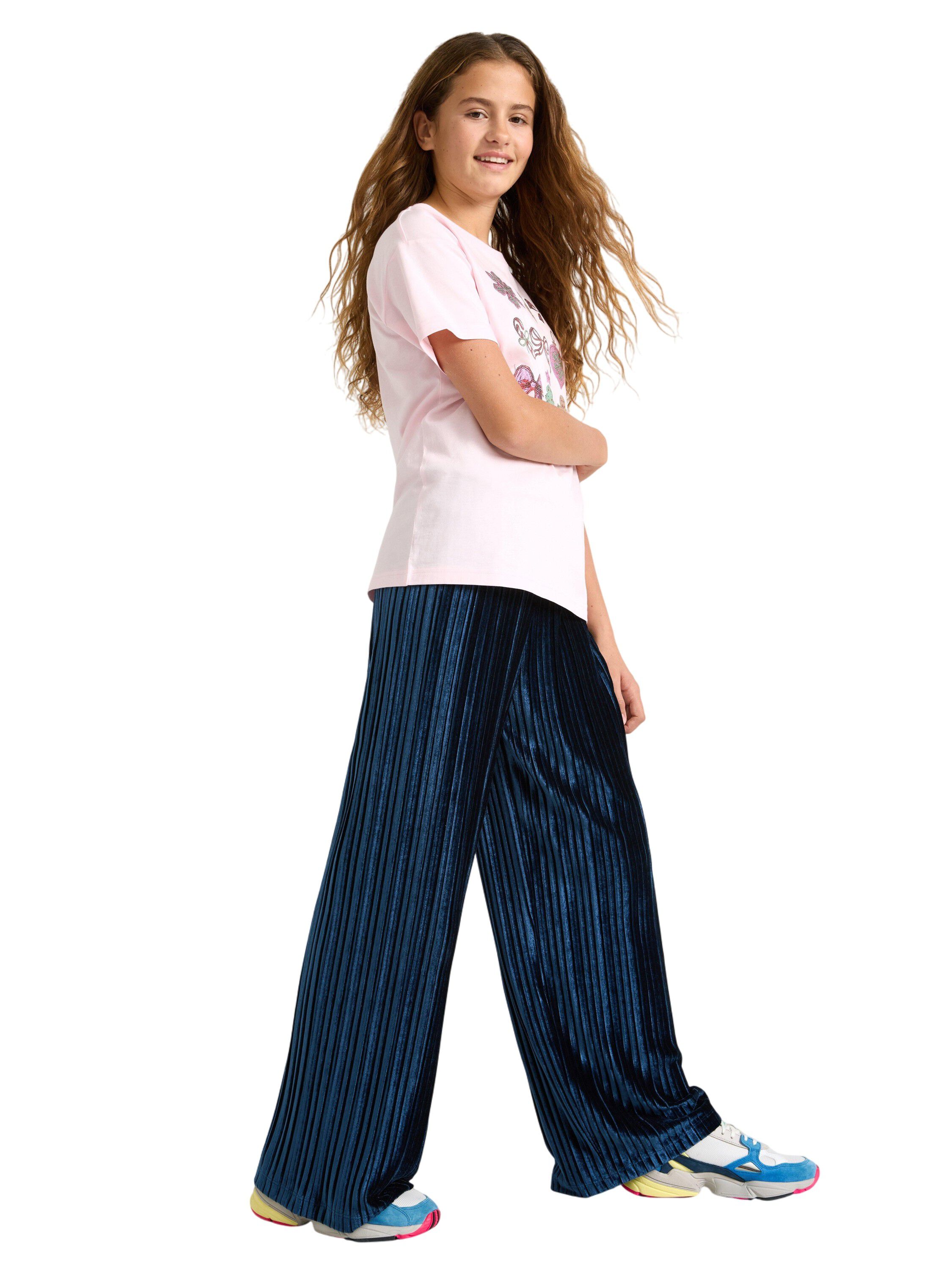 Trousers with wide legs in ribbed v