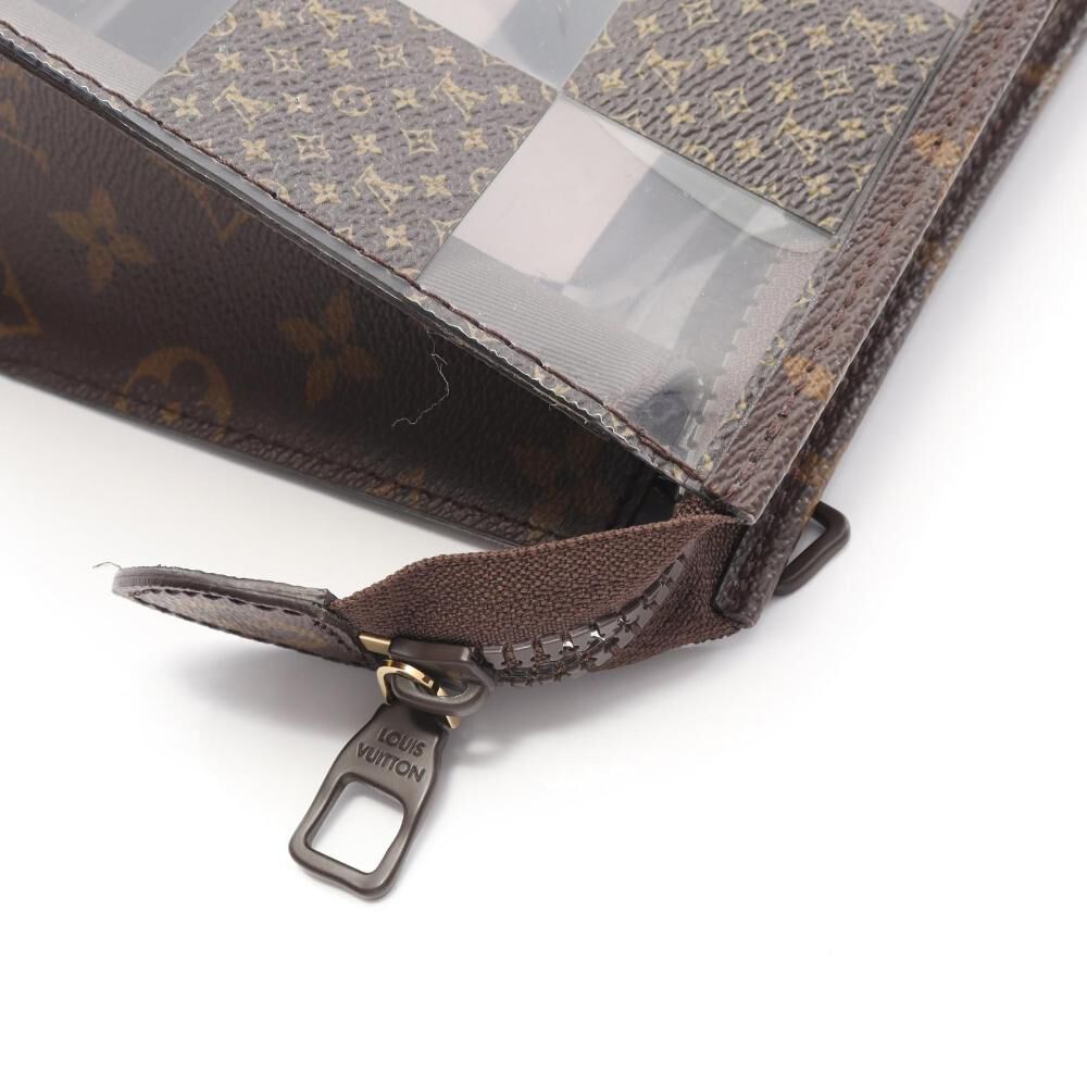 Louis Vuitton Clutch