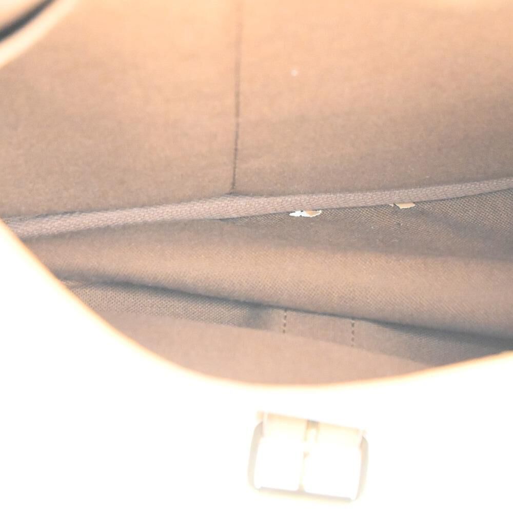 Louis Vuitton Saumur