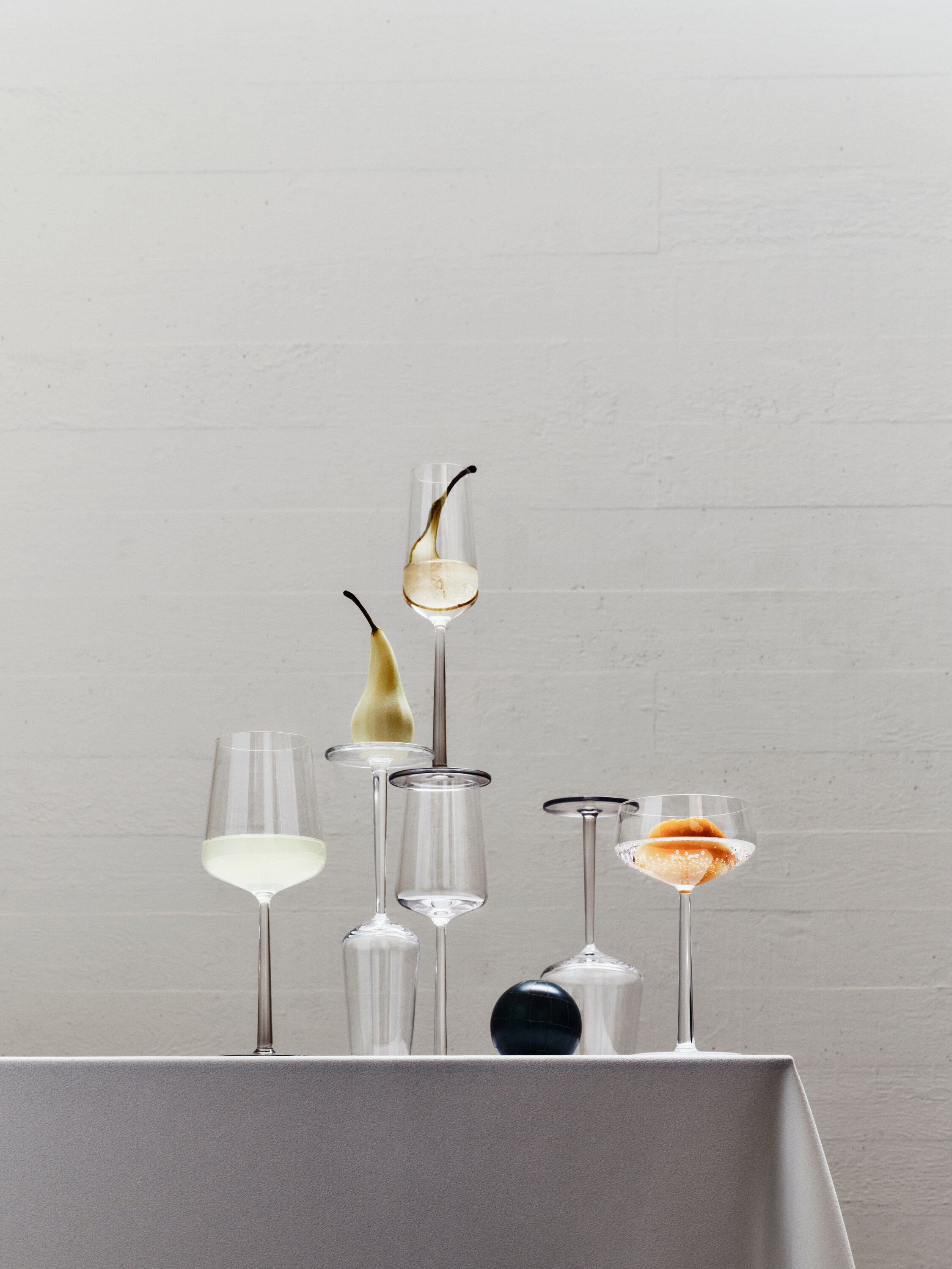 Essence hvidvins 33cl linen 2stk