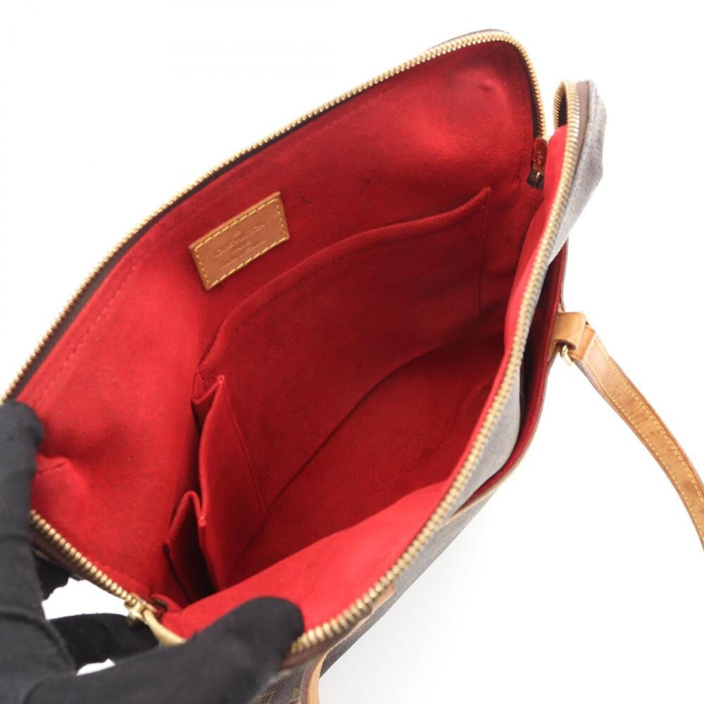 Louis Vuitton Coussin