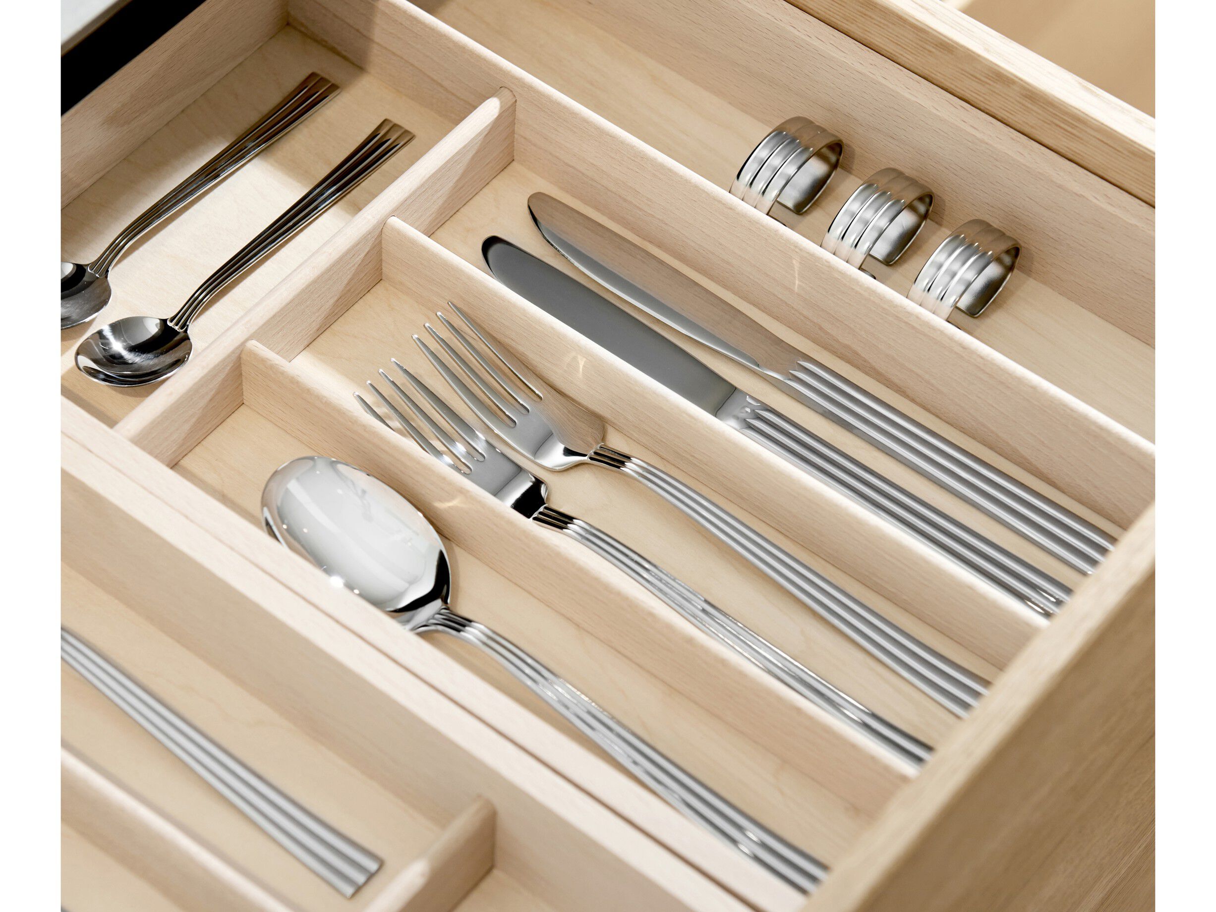 Bestiks&aelig;t Thebe Edition 2024 16 dele Blankt st&aring;l Recycled