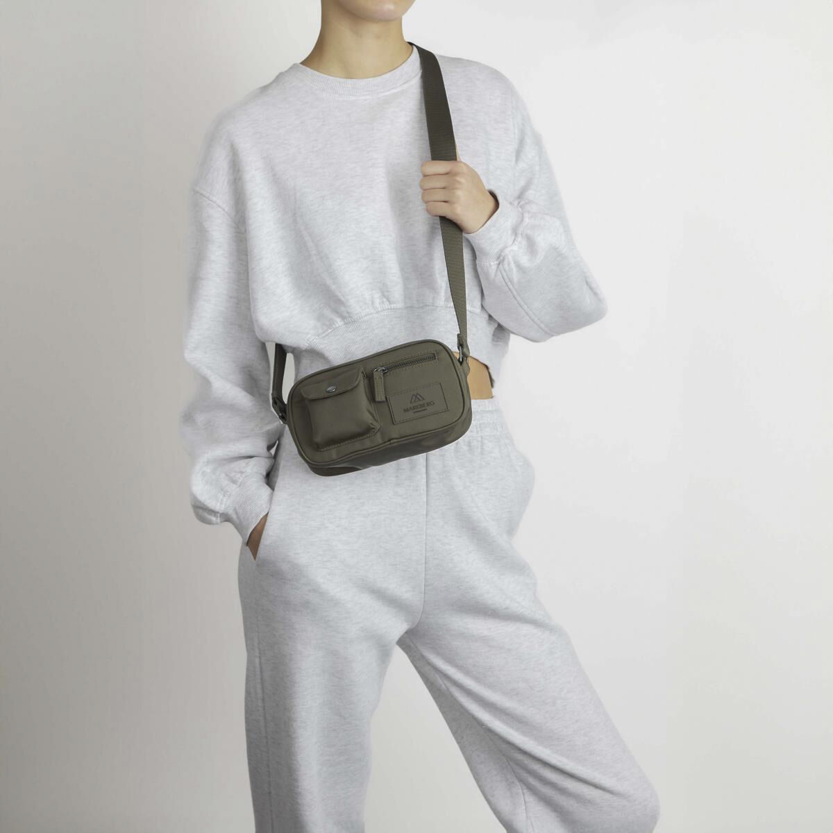 DarlaMBG S Cross. , Monochrome