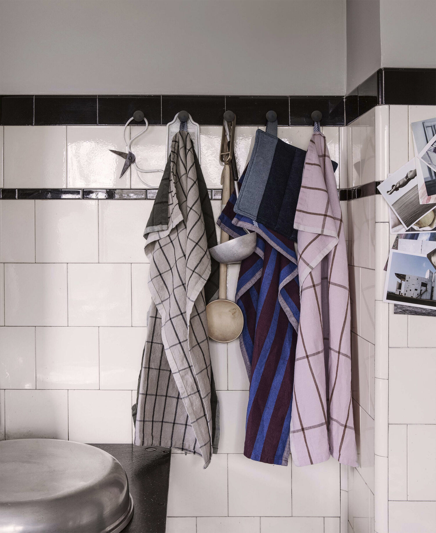 Hale Tea Towel - Green/Black