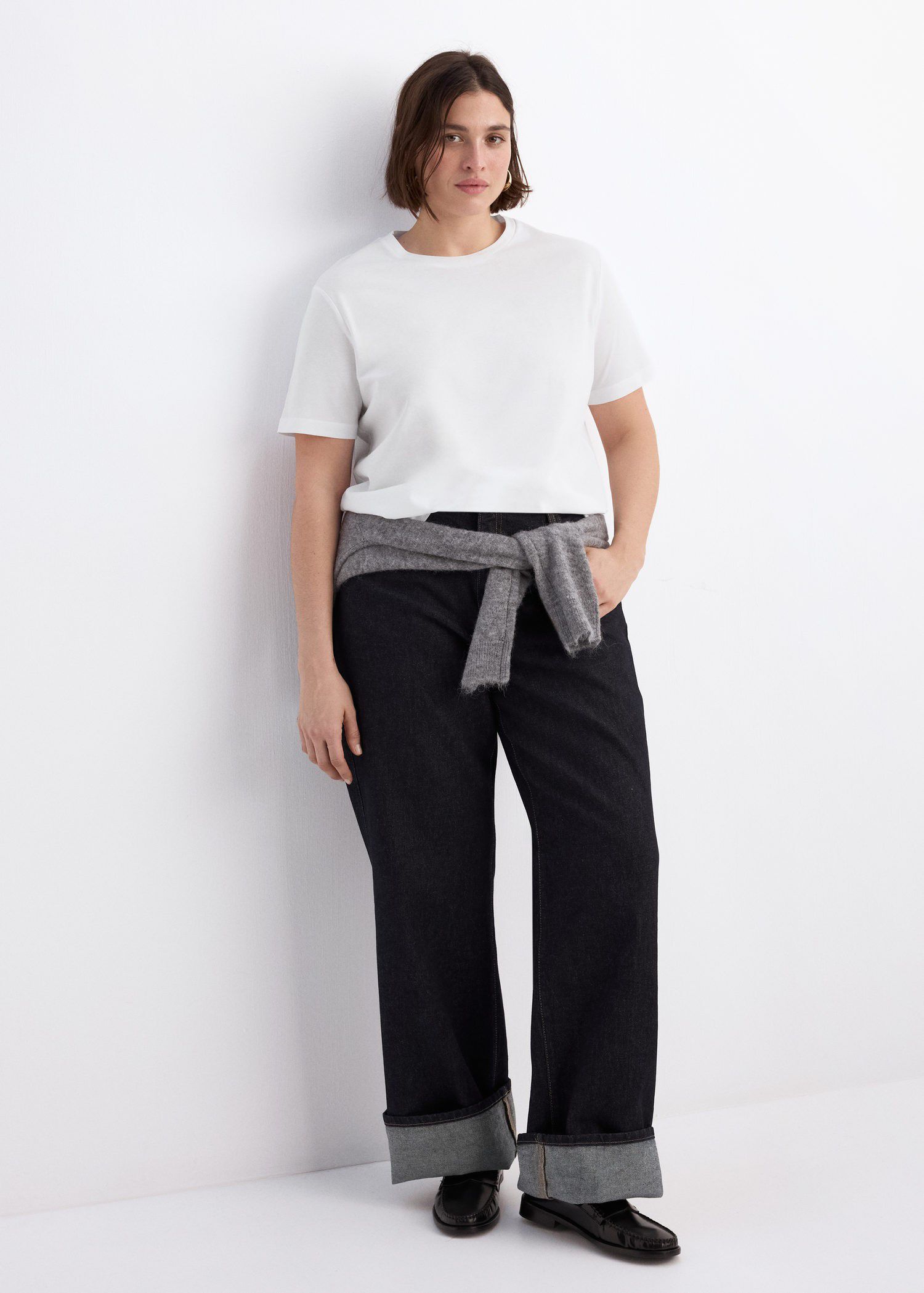 Short-sleeved cotton t-shirt